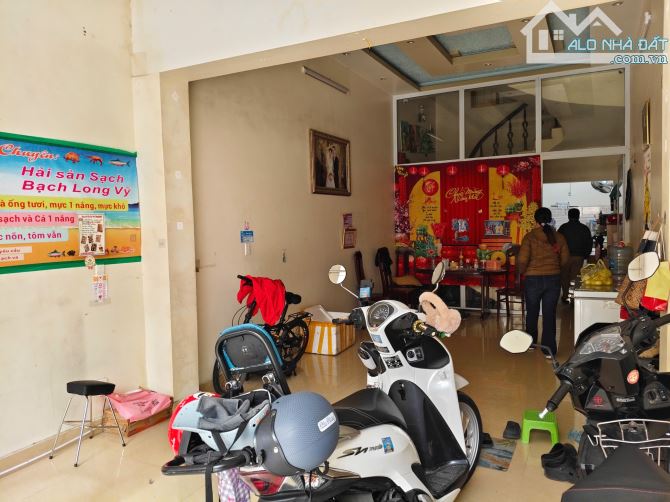 Bán nhà mặt đường phương lưu cực đẹp