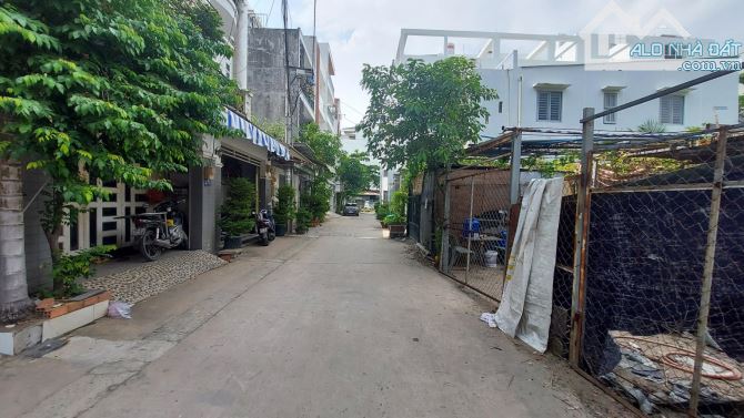 BÁN LÔ ĐẤT HẺM LÊ ĐỨC THỌ . PHƯỜNG 13 .GÒ VẤP . DT315M ... GIÁ 22 TỶ