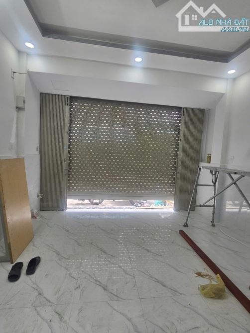 TÂN PHÚ TÂN HƯƠNG-ĐS18 2 TẦNG -4X8- HẺM XE HƠI - AN NINH - NHÀ MỚI ĐẸP Ở NGAY-3 TỶ 980