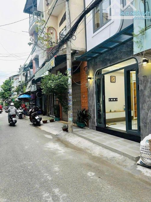 Chỉ Cần 3,5 Tỷ Có Ngay Căn Nhà Đẹp 40m2 SHR – 4PN – HXH Đ.Nguyễn Đình Chiểu, P.3, Quận 3