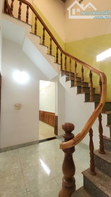 🆘🆘 nhà 2 mê lửng mặt tiền trước sau thổ cư full mặt hẻm 305 Hà huy tập phường tân lợi BM
