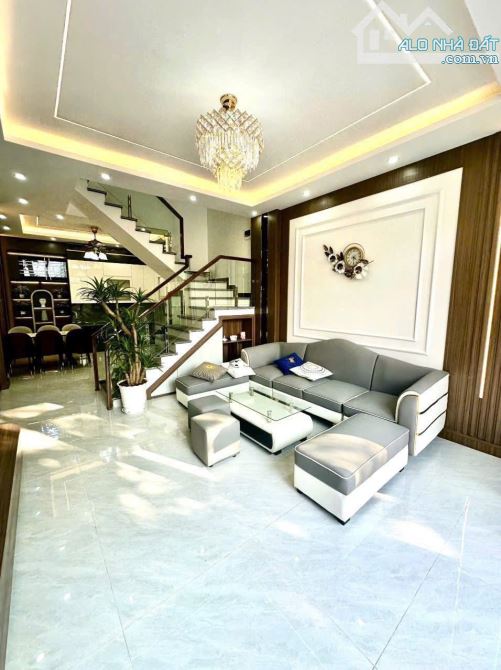 Bán nhà Bạch Mai, xây mới, 20m ô tô tránh, 35m2, 5 tầng, 6.95 tỷ