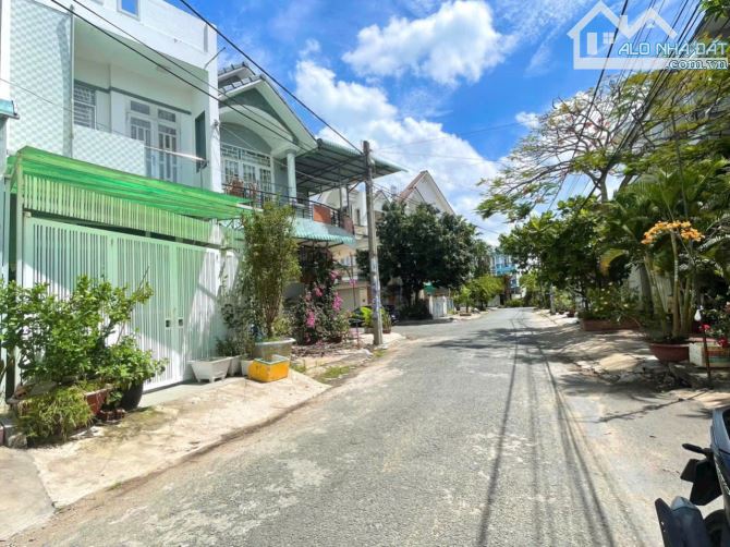 Bán nhà trệt lầu đường Nam Cao kdc 91B giá 4ty050 triệu