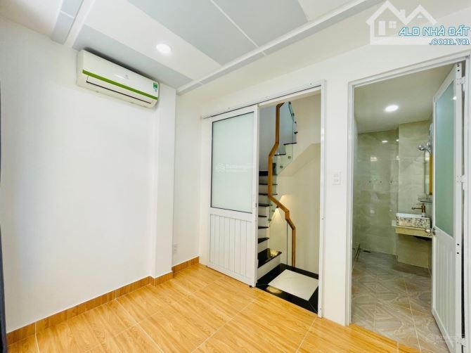 Căn có 102! Nhà Lò Siêu, Q.11. Giá: 3 tỷ 190 - 39 m2 - 1T3L nhà đẹp chốt nhanh kẻo lỡ