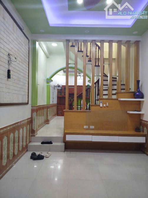 Bán nhà sát Phố Kim Giang, Quận Hoàng Mai, Ngõ thông gần phố,về ở ngay, dt 57m2 giá 8.6 tỷ