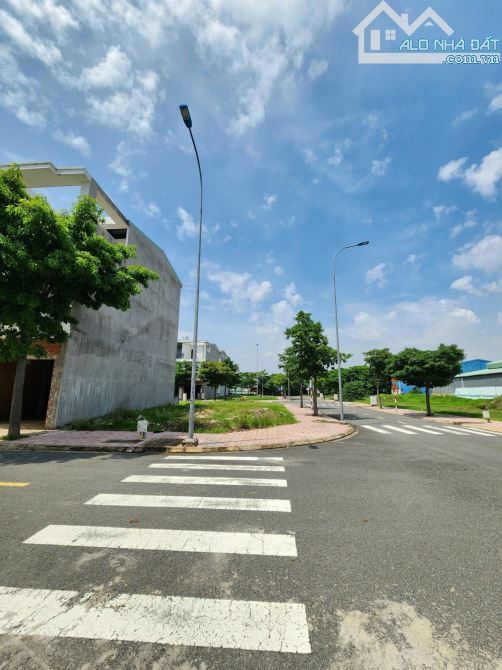 3Tỷ9 còn TL__Đất góc 2 mặt tiền, gần Vsip1, KDC Lê Phong Thuận Giao__ngay chợ Thuận An Hòa