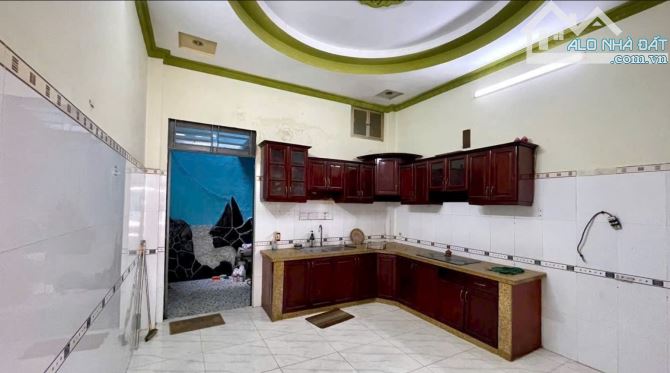 Bán nhà HXH thông 6m đường Lê Đức Thọ , 3 tầng ,  dt 90,3 m2 , giá nhỉnh 10 tỷ
