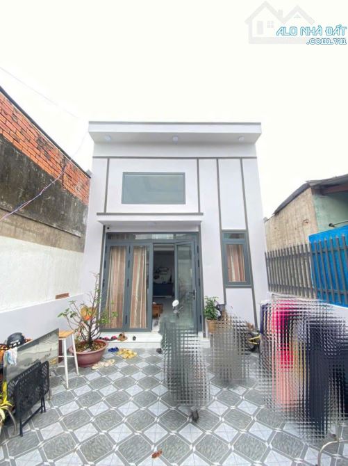 Chính chủ gửi bán căn nhà có gác lửng 5x21 tại phường Tân Hiệp nhà mới xây.