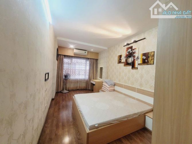 NHÀ ĐẸP TÔN ĐỨC THẮNG - SÁT PHỐ - 2 THOÁNG - PHÂN LÔ