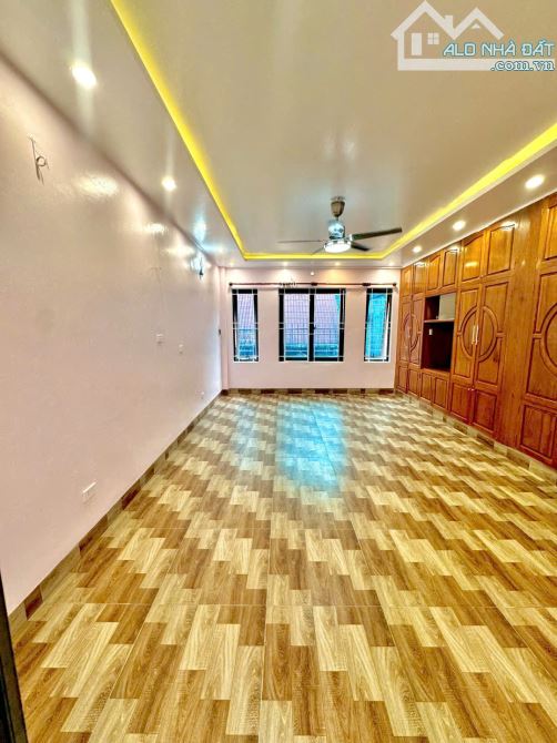 GIÁ RẺ CỰC SỐC – NHÀ MỚI 4 TẦNG – TRUNG TÂM THANH XUÂN – GẦN PHỐ – NGÕ TO – FULL NỘI THẤT