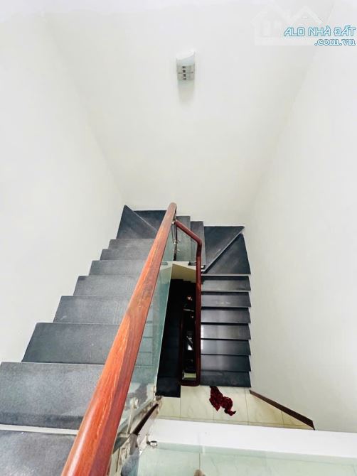 NHÀ ĐẸP KHU TÊN LỬA – HẺM THÔNG Ô TÔ – NGANG KHỦNG 5M – CHỈ 7.9 TỶ Đường số 6, P. An Lạc A