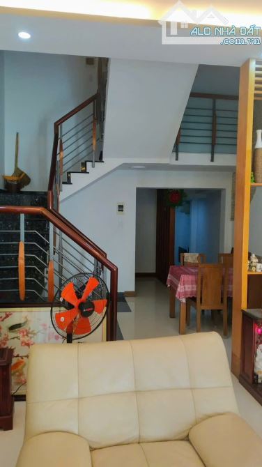 Bán nhà đường số 65 p.Tân Quy Quận 7 trệt Hầm Lửng 3 lầu 5x25 giá 17,5 tỷ