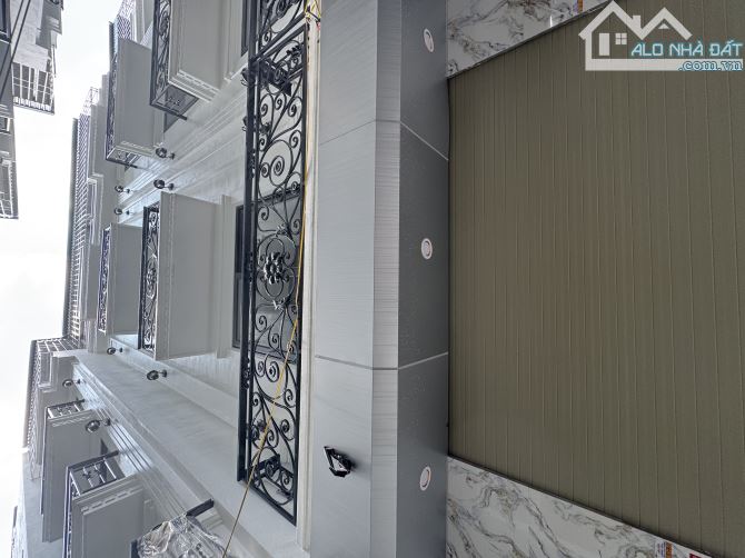 CỰC HIẾM, NHÀ PHÚC LỢI, LONG BIÊN, 20 MÉT RA Ô TÔ, NHÀ 31M2, GIÁ CHỈ 4,55 TỶ