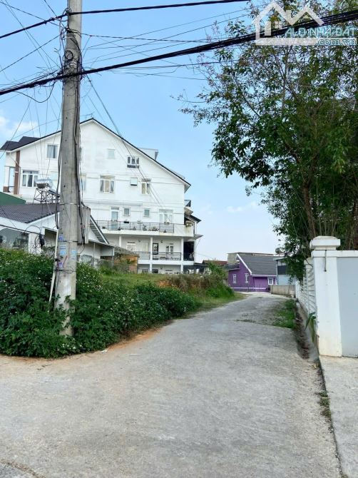 Đất Biệt Lập 2 Mặt Tiền Ngô Quyền, Phường 6, Đà Lạt / 330m2/Giá 17,5 Tỷ