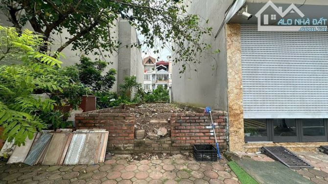 Đất đẹp đường to View thoáng khu TDC Giang Biên DT 56m2 . Giá 13 tỷ