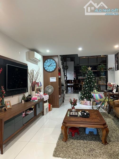 🎯 HOT NHẤT! Bán nhà hẻm đẹp Đường Trương Định 43m² 2PN 🪜 Kết cấu: Trệt, lửng, 1 lầu