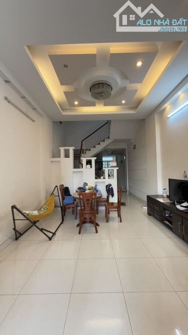 🎁 NHÀ ĐẸP VỊ TRÍ VÀNG! Bán nhà hẻm đẹp Trần Quốc Thảo 42m² 2PN. Trệt, 1 lầu, sân thượng