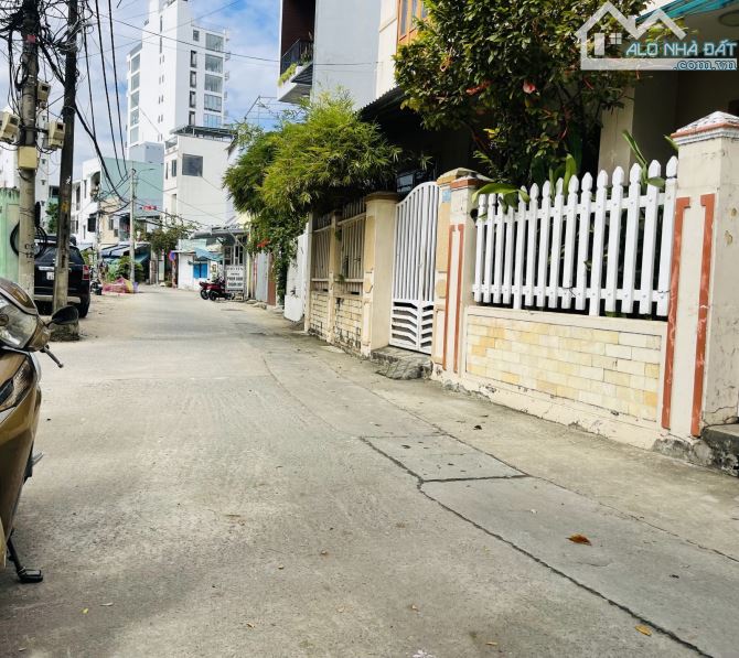 BÁN ĐẤT TẶNG NHÀ CẤP 4 KIỆT Ô TÔ TẢI NGUYỄN CÔNG TRỨ- SƠN TRÀ CÁCH BIỂN 500M