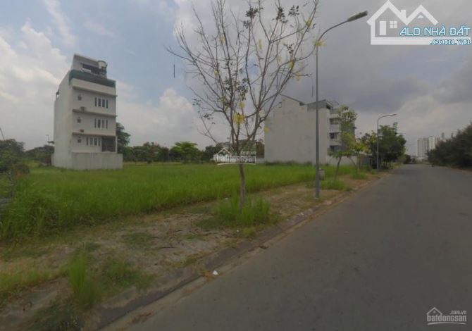 KDC Đào Trí Q7,3nền cuối cùng 100m2 chỉ 2tỷ888 Sổ mới 2025.Xây TD-full thổ ALO EM LIỀN