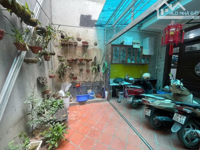 BÁN NHÀ PHỐ ĐỨC GIANG, LONG BIÊN 7.3 TỶ 78M, 3TẦNG, 4PN, FULL NT, Ô TÔ GẦN. MT 5M