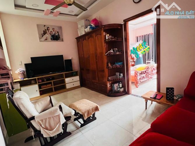 NHÀ ĐẸP Ở NGAY 5 TẦNG THANG MÁY HẺM TO GẦN ĐƯỜNG LINH ĐÔNG 5X20 CHỈ 12,7 TỶ.