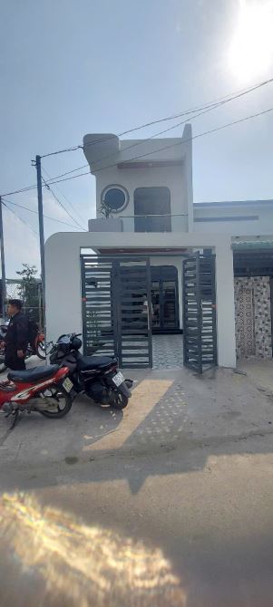 Bán nhà góc 2 mặt tiền sổ riêng, thổ cư gần chợ Thạnh Phú Vĩnh Cửu Đồng Nai