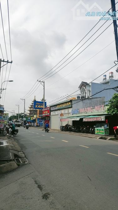 BÁN NHÀ C4 - CHÍNH CHỦ - 735M2 - NGANG KHỦNG 13M - THẠNH LỘC - QUẬN 12.   CHỈ 18 TỶ.
