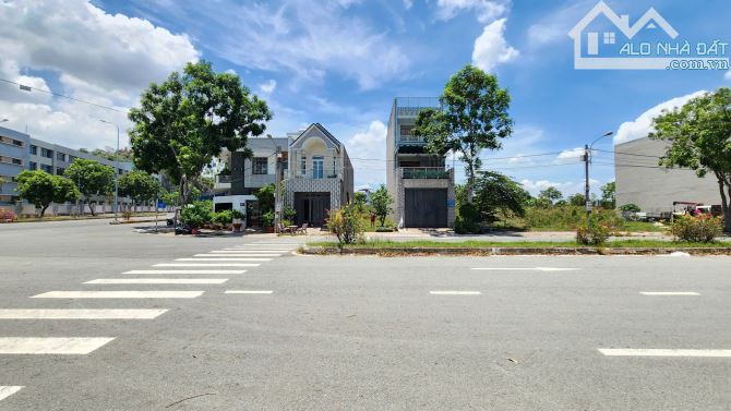 Bán đất 5x20m, đường D6 KDC Châu Thới p. Bình An gần trường cấp 1