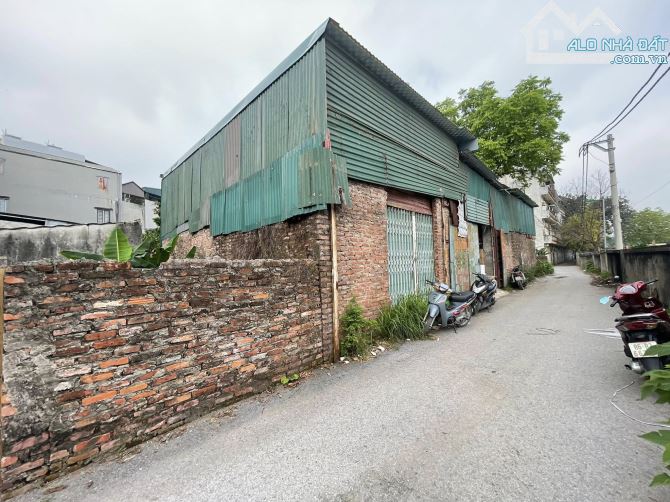 BÁN ĐẤT NAM DƯ LĨNH NAM . DT 294 M . MT 22 M . GIÁ 15,5 TỶ . MUA NHANH