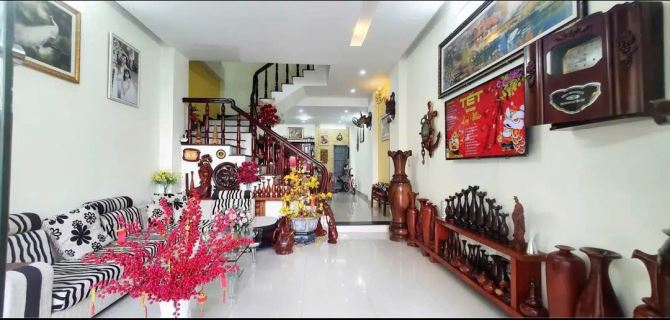 📌📌📌Làm việc trực tiếp!!!Bán nhà 3,5 tầng, đường 5,5, đường hoà minh 16  giá rẻ 🍀