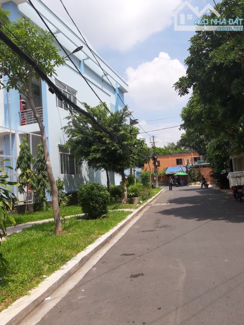 Hạ 4 Tỷ Bán Gấp HXH 6m Lê Văn Sỹ, P14, Q3, 8x22m, cn 160m2, Cấp 4, Giá 40 tỷ Về 36 Tỷ