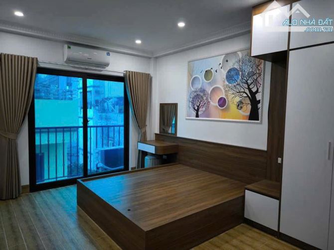 Bán Nhà Đông Thắng Bắc Từ Liêm Ô tô Lô Góc 52m 8.6tỷ 5Tầng