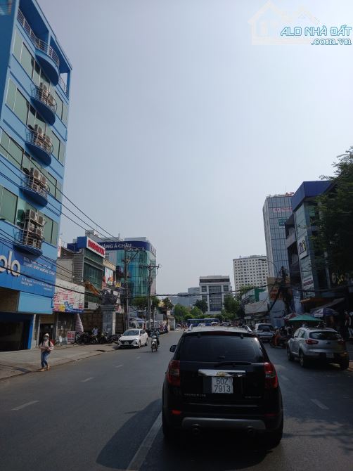 Diện Tích Đẹp Hiếm, MT Ung Văn Kiêm Ngay D2, P25, Bình Thạnh, 10.5x50m, cn 537m2, 125 Tỷ