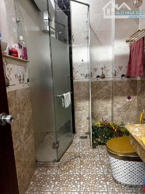 NHÀ BÁN, THẠNH LỘC 49, 4.5M X 19M, 3 TẦNG, HXH,GIÁ 4.9 TỶ TL