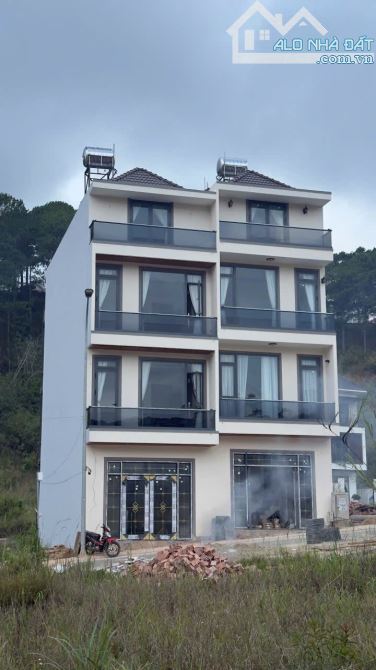 Bán nhà 70m-mới hoàn thiện khu số 5 An Sơn- 🔥8 Tỷ 5- có thang máy- 6P ngủ-view thoáng