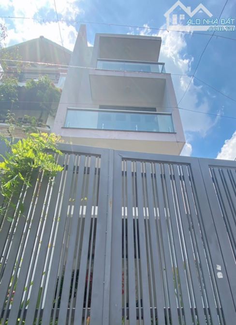 HẺM XE TẢI THÔNG, LÔ GÓC KHÔNG LỘ GIỚI, 4X12 VUÔNG VỨC 6TỶ150