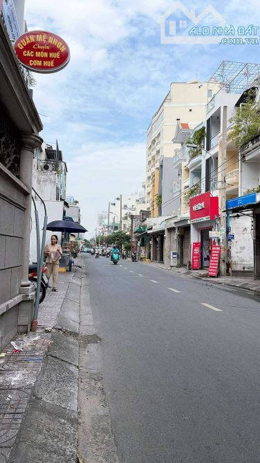 Bán Gấp Nhà Mặt Tiền Đường Nguyễn Trọng Tuyền, Phú Nhuận, DT 5 x 20m, 4 Tầng, Chỉ 23 Tỷ