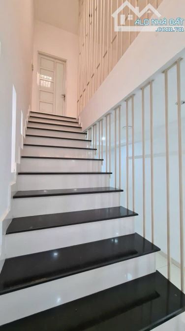 MẶT TIỀN HẺM BÙI ĐÌNH TUÝ - XE HƠI TẬN NHÀ -2 TẦNG - 50M2 - CHỈ TỪ 6 x TỶ