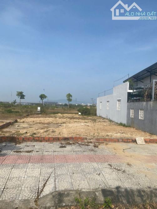 Bán lô đất biệt thự đường Đồng Khoa - Nam Hòa Xuân - 302,2m2