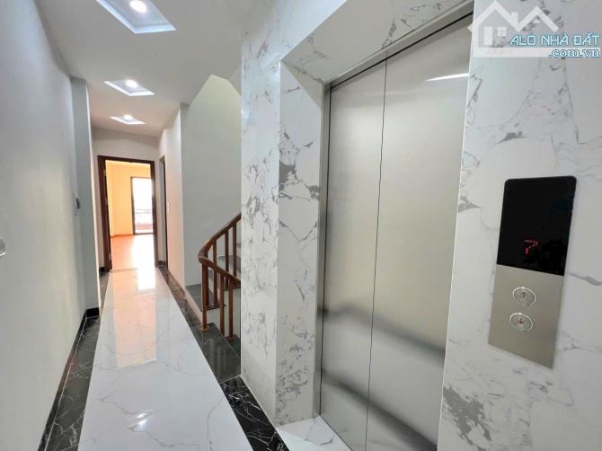 BÁN NHÀ KIM GIANG THANH XUÂN 8.5 TỶ 38M ĐẬP HỘP MỚI ĐẸP 1 CĂN ĐỘC LẬP THANG MÁY 20M Ô TÔ