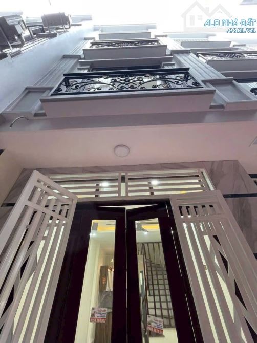 Rẻ + rộng + đẹp nhà 3T*41m2, ngay trục QL6 cách bến xe YN 10p đi xe ngõ rộng ô tô đỗ cửa