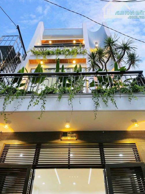 Bán nhà 2 tầng, 54m2 ngay Lê Văn Sỹ, Quận 3. Giá: 3 Tỷ 160. Sổ hồng riêng, hẻm 1/ 4.5m