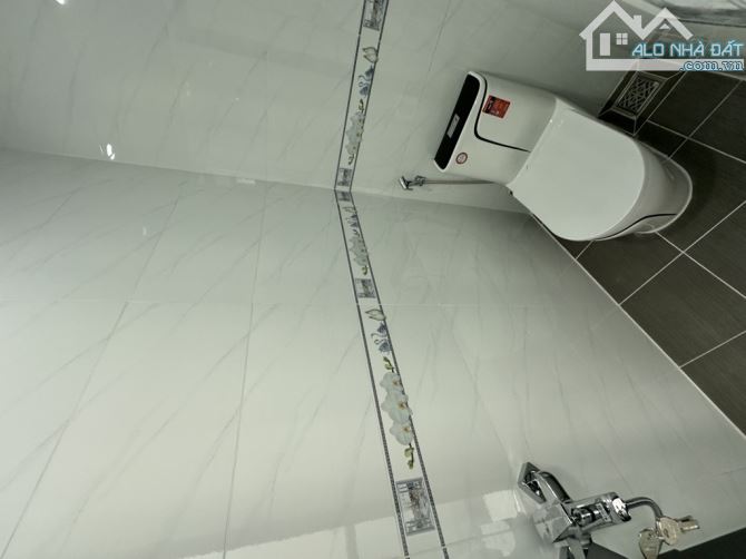 NHÀ GÒ VẤP ĐƯỜNG PHAN HUY ÍCH P12 HẺM XE TẢI THÔNG 4x11M GIÁ 5,1 TỶ 3 TẦNG 3PN GẦN BƯU CỤC
