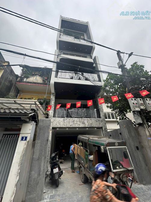 Nhà Đẹp Nguyễn Văn Cừ, Ngọc Lâm, 7 Tầng Thang Máy, 100m2,  5m Mặt Tiền, Gara Ôtô