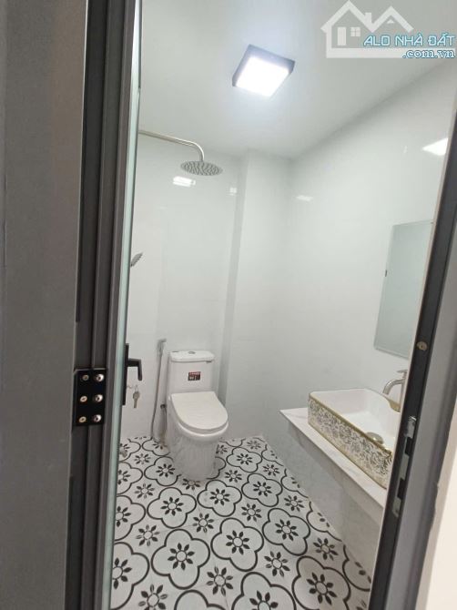 Bán nhà đẹp Q8, hẻm 4m gần mặt tiền Mễ Cốc p15, 39m2 nhà đúc 3 tầng 4PN 3WC chỉ 4 tỷ 8