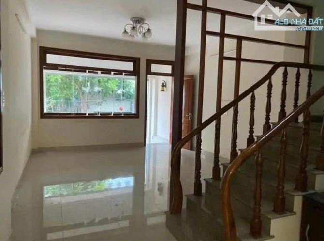 Bán Nhà 1 Trệt 3 Lầu Mặt Tiền Khu Đô Thị Chí Linh 72M2 (4.5x16.1) - Giá: 7.8Tỷ bớt lộc