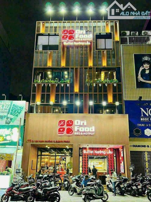 - Bán nhà 2 tầng 2mt đường Điện Biên Phủ - Gần Hà Huy Tập. DT 75M2 – Giá 13 TỶ TL.