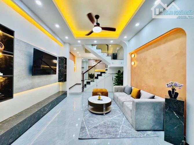 NHÀ ĐẸP XÔ VIẾT NGHỆ TĨNH - P25 BÌNH THẠNH - HẺM 3,5M - 3 TẦNG BTCT