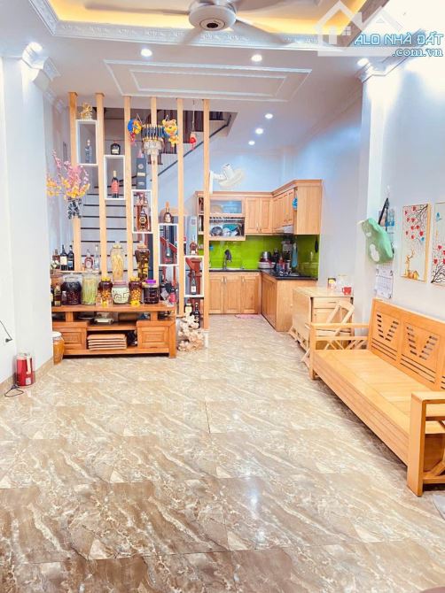 NHÀ RIÊNG PHÚ ĐÔ – 32M² – LÔ GÓC – GẦN Ô TÔ ĐỖ – AN NINH CAO – GIÁ 8.45 TỶ (HTL69573)