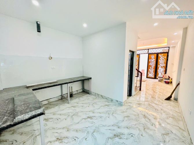 NHÀ RIÊNG ÂU CƠ – 44M² – NGÕ Ô TÔ – KINH DOANH NHỎ – MT ĐẸP – 2 TẦNG – GIÁ 2.2 TỶ